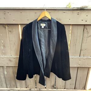 Gorgeous Black Velvet Blazer Sz 16 - EUC